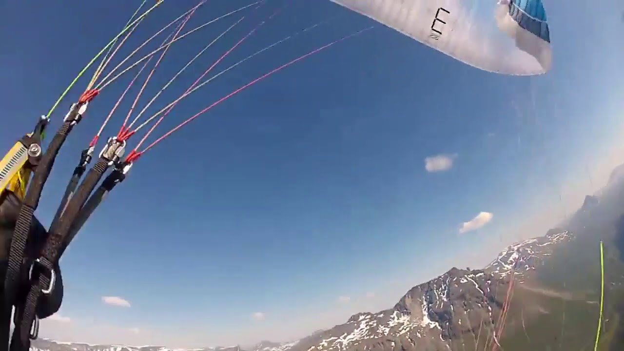 Burdur'da bir paraşütçü atladıktan sonra Türbülansa kapıldı