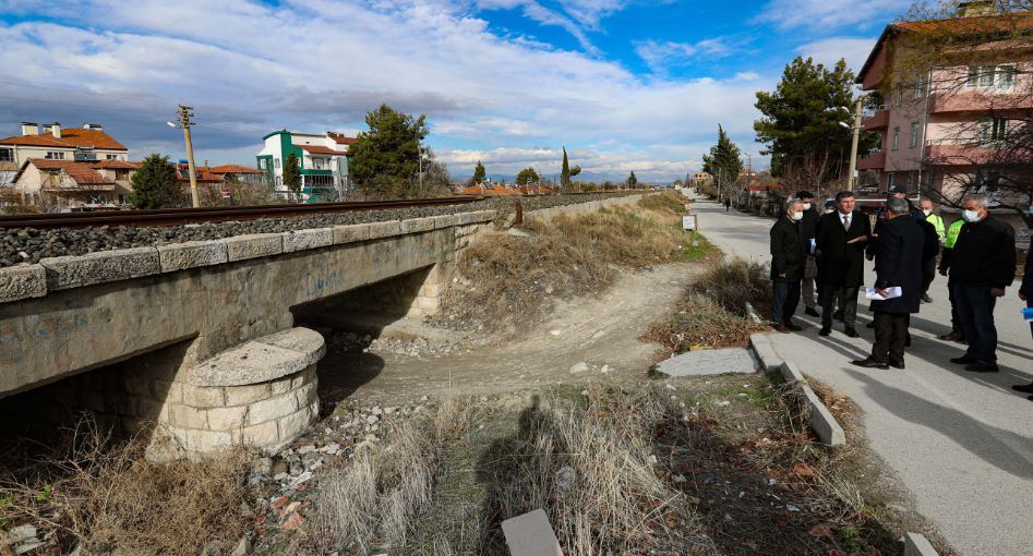 Burdur Haber: Tren yolu güzergahında incelemelerde bulunuldu 