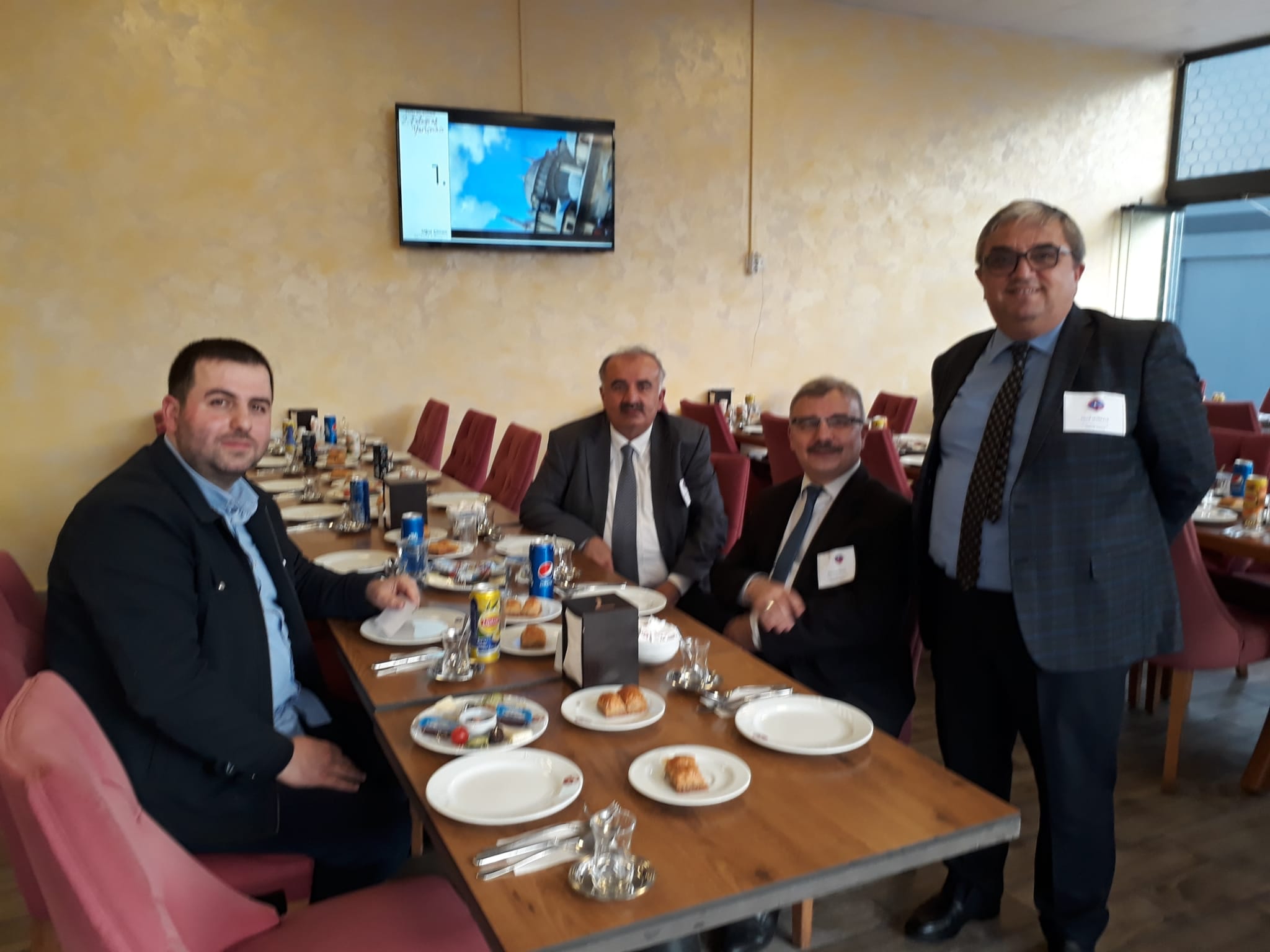 2022 Nisan 22 Burdurlu Öğrencilerimizle İftar HE (23) (1).jpg