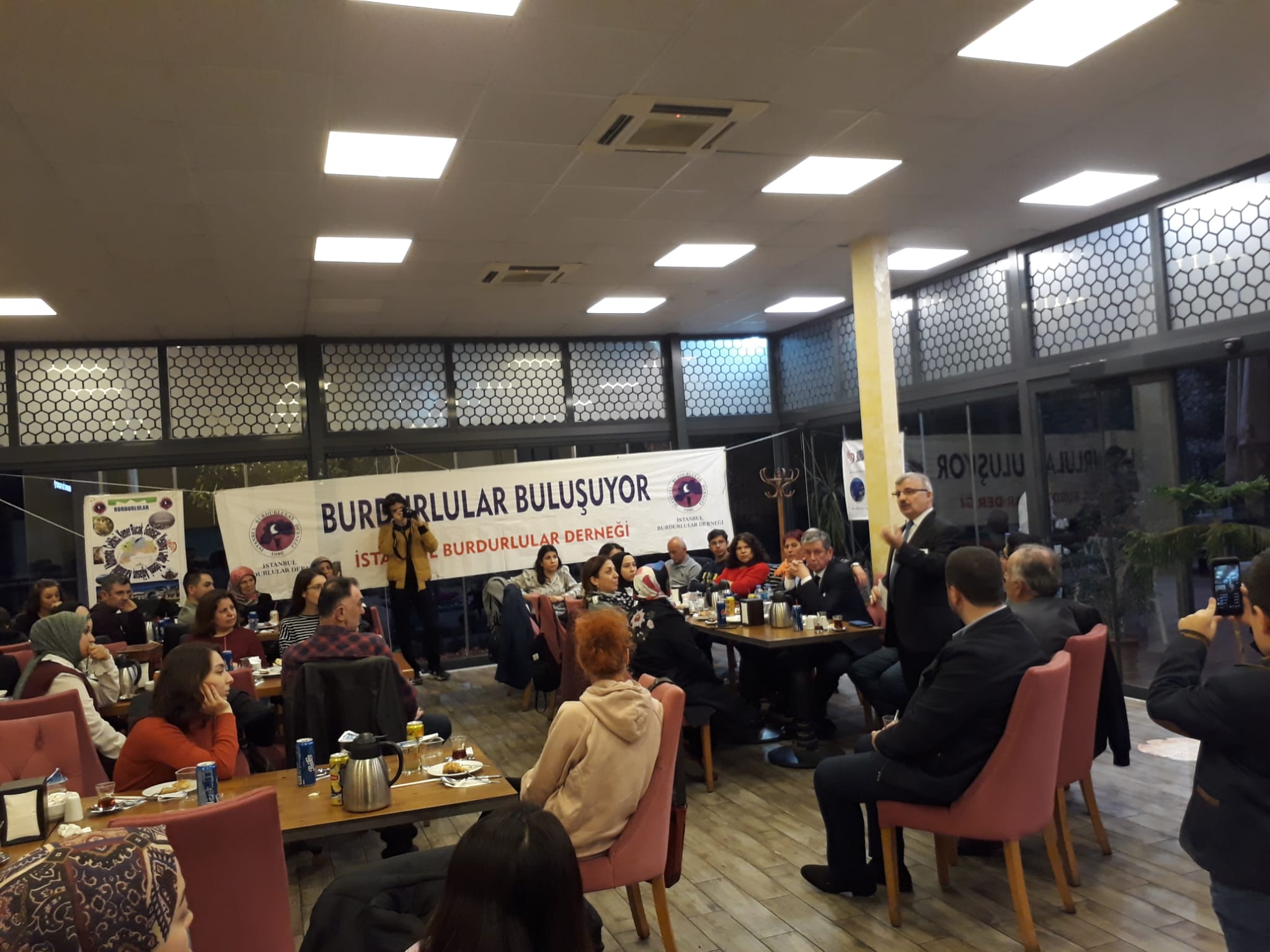2022 Nisan 22 Burdurlu Öğrencilerimizle İftar HE (8).jpg