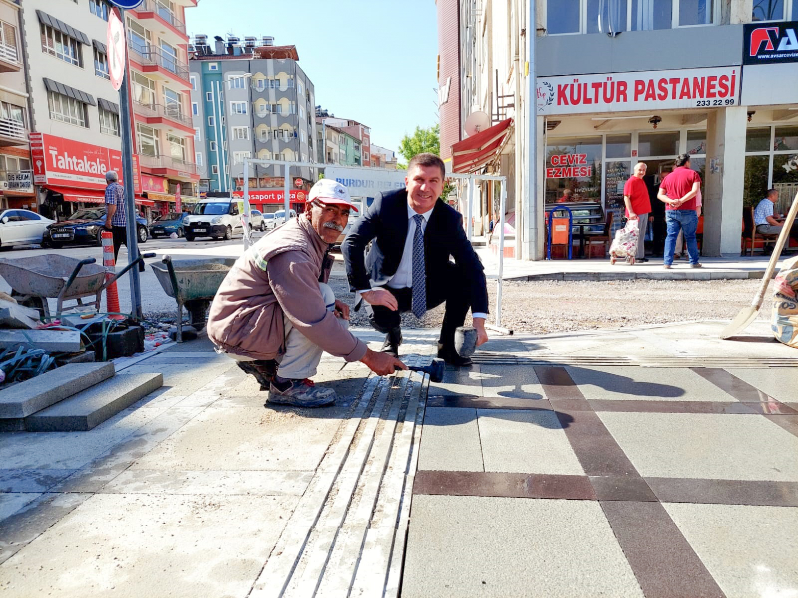 Cumhuriyet Meydanı 1.jpg