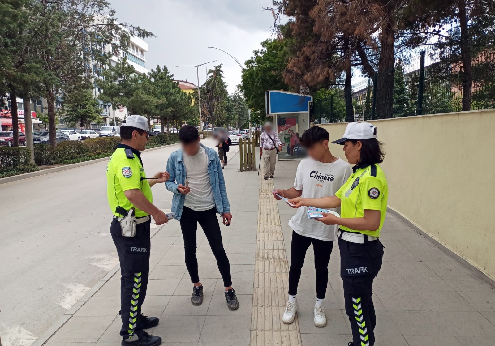 9334cb74-21ba-4daa-bfc8-4fa10c13e8ea.jpg