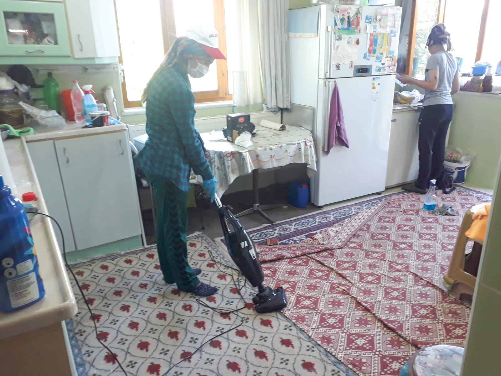 Burdur Belediyesi’nden evde temizlik hizmeti (2).jpg