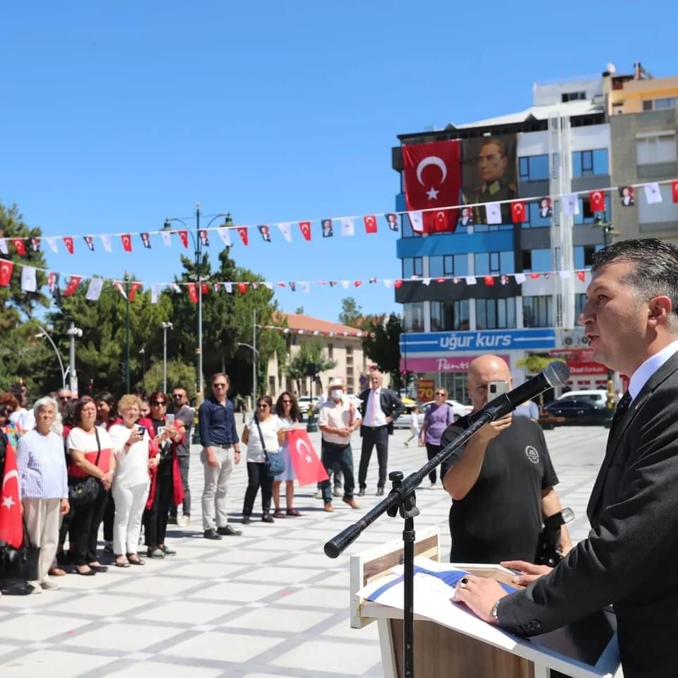 CHP_BURDUR_DA_ZAFER_BAYRAMiNi-KUTLADi2.jpeg