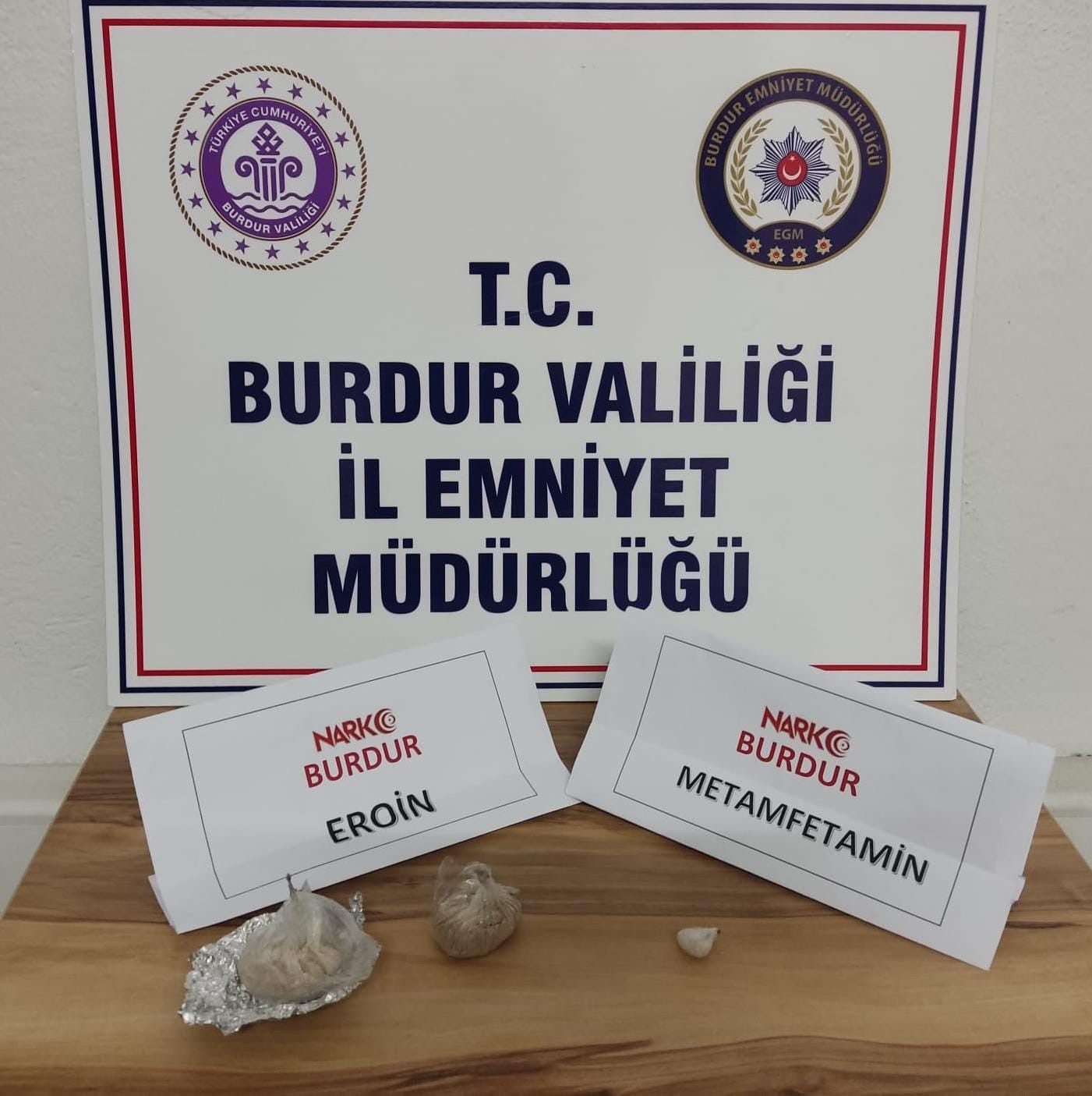 Uyuşturucu Ticareti Operasyonu Sonucu 15 Kişiye İşlem Yapıldı, Çok Sayıda Uyuşturucu Maddesi Ele Geçirildi - Burdur Valiliği Açıklaması