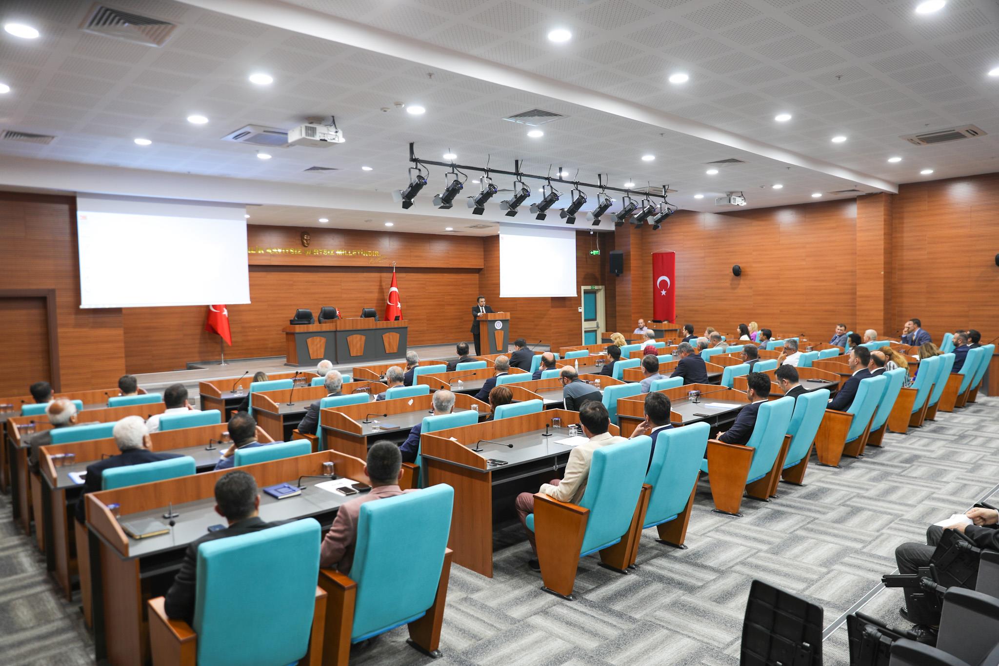  Vali Arslantaş, Çiftçilerin ve Üreticilerin Sorunlarını Gidermek İçin Toplantı Düzenledi
